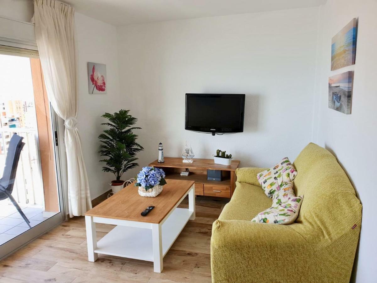 Luxury 12th Floor Beachfront Appartement *
